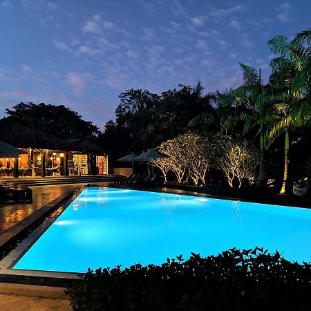 Palm Paradise Cabanas & Villas Beach Resort Tangalle Bagian luar foto