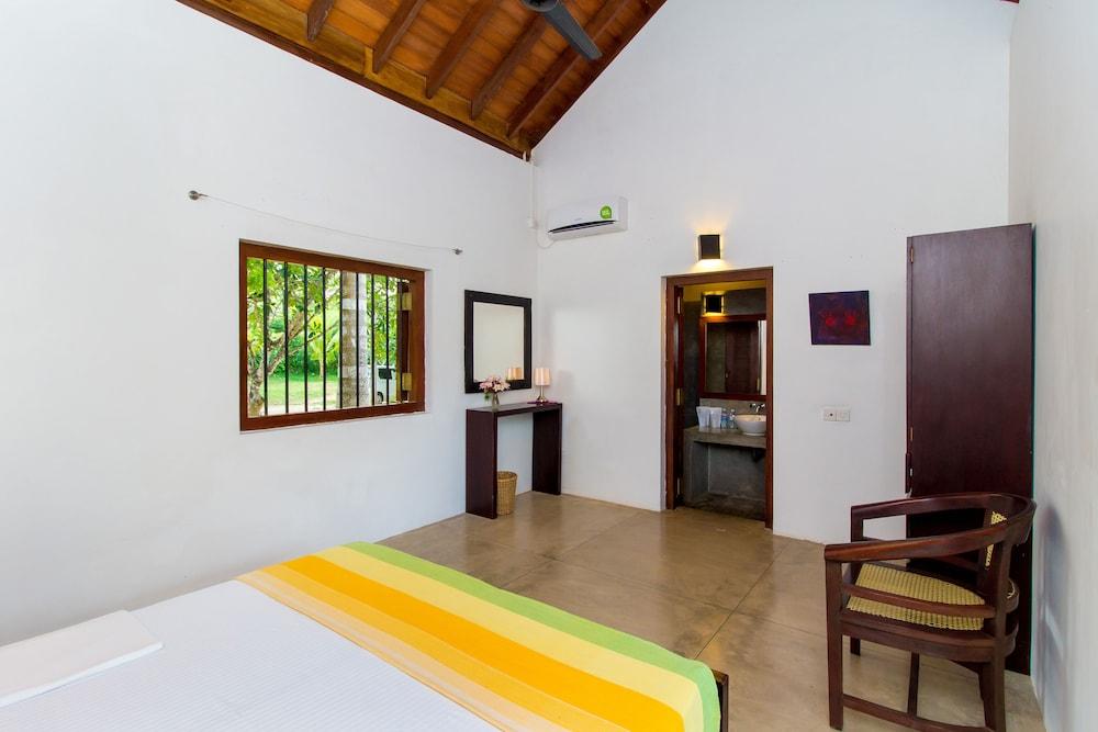 Palm Paradise Cabanas & Villas Beach Resort Tangalle Bagian luar foto